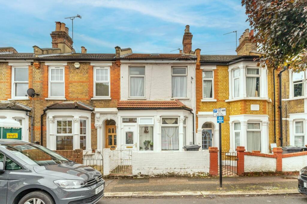3 bedrooms House in Walthamstow, United Kingdom No. 11977