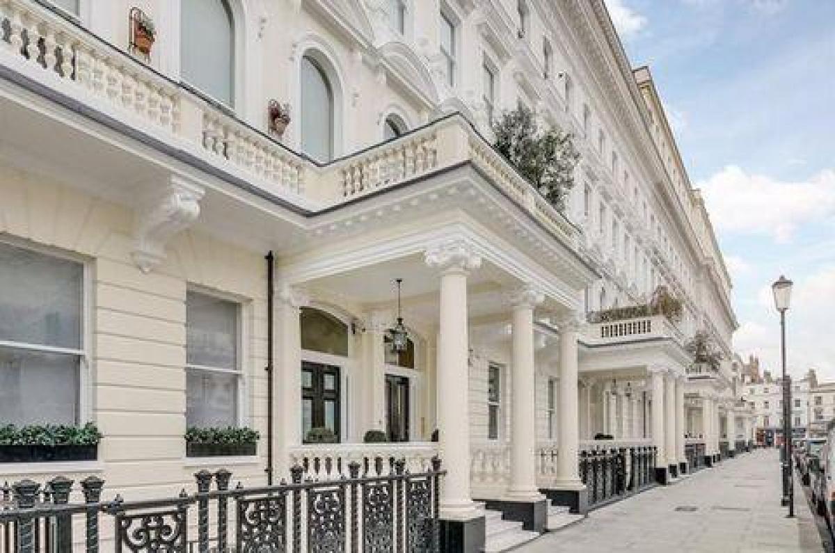 Studio in the Condo in London, United Kingdom No. 587