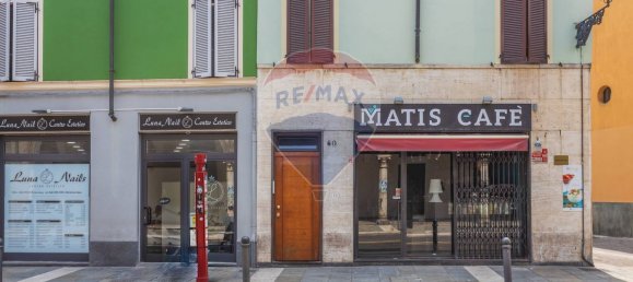 85m² Commercial property in Parma, Italy No. 336863 21
