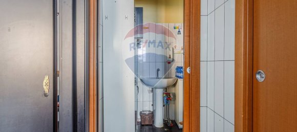 85m² Commercial property in Parma, Italy No. 336863 20