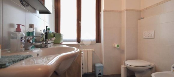 1 bedroom Apartment in Alzate Brianza, Italy No. 379436 4