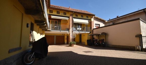 1 bedroom Apartment in Alzate Brianza, Italy No. 379436 2