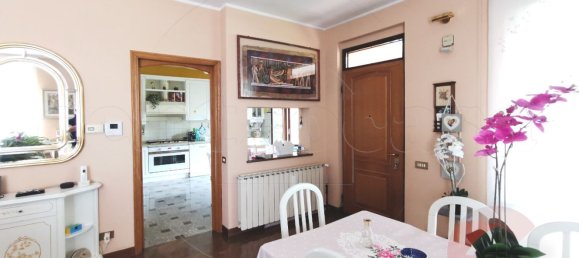 Villa de 4 divisões em Magenta, Italy N.º 261218 38