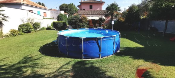 Villa de 4 divisões em Magenta, Italy N.º 261218 30