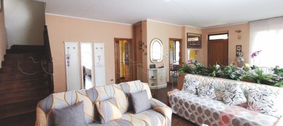 Villa de 4 divisões em Magenta, Italy N.º 261218 37