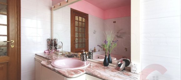 Villa de 4 divisões em Magenta, Italy N.º 261218 6