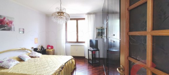 Villa de 4 divisões em Magenta, Italy N.º 261218 47