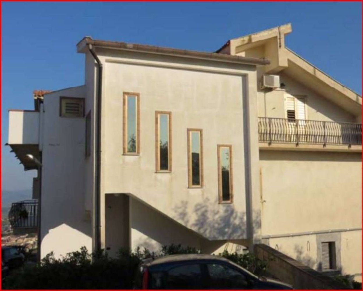 5 rooms Apartment in Scordia, Italy No. 265596
