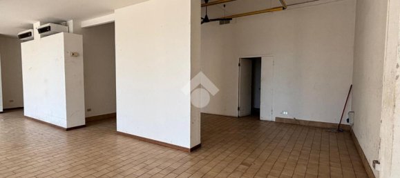 2-Zimmer Gewerbliche Immobilie in Sona, Italy, Nr. 271810 7