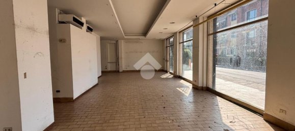 2-Zimmer Gewerbliche Immobilie in Sona, Italy, Nr. 271810 22