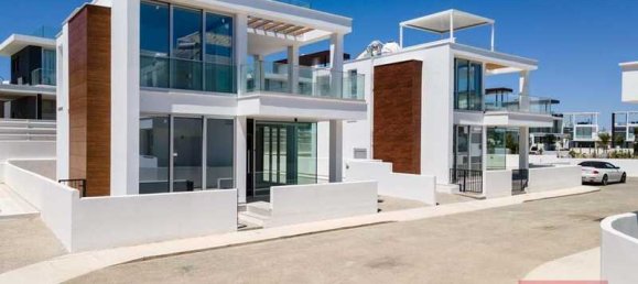 5 bedrooms Villa in Protaras, Cyprus No. 13732 3