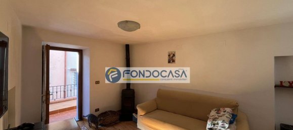 3 rooms House in Carrara, Italy No. 44933 10