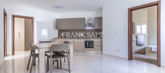 2 bedrooms Maisonette in San Gwann, Malta No. 4985 4