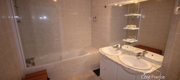 5 bedrooms House in Givet, France No. 246741 8