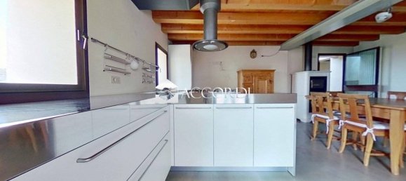 3 bedrooms House in Bassano del Grappa, Italy No. 282057 15