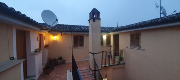 3-salle Appartement à Alba Adriatica, Italy No. 28299 20