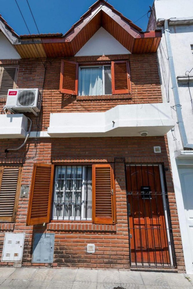 2 bedrooms House in Bermudez, Argentina No. 18439