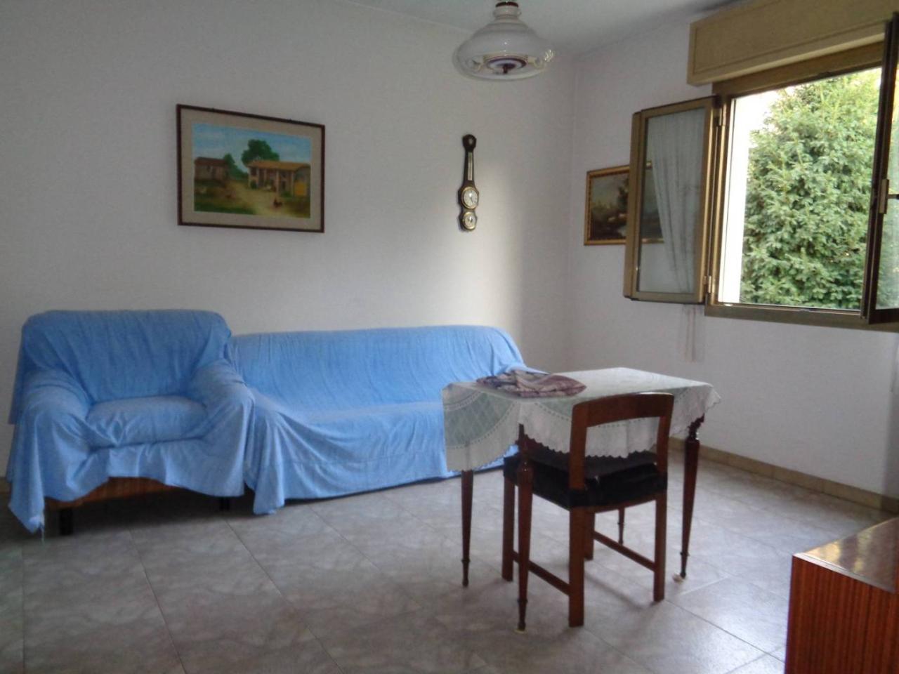 6 rooms Villa in Correggio, Italy No. 127688