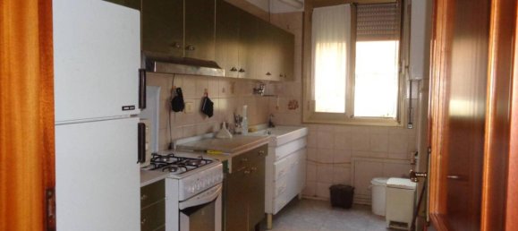 6 rooms Villa in Correggio, Italy No. 127688 2