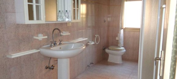 6 rooms Villa in Correggio, Italy No. 127688 7
