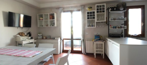 7 rooms House in Empoli, Italy No. 265203 2