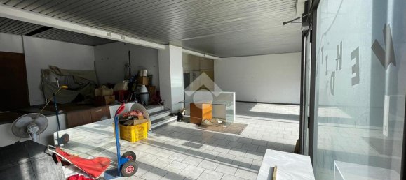 Propiedad comercial de 1 habitación en La Spezia, Italy No. 165517 6