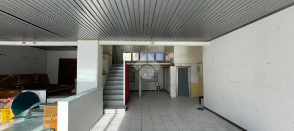 Propiedad comercial de 1 habitación en La Spezia, Italy No. 165517 4