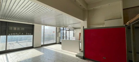 Propiedad comercial de 1 habitación en La Spezia, Italy No. 165517 8