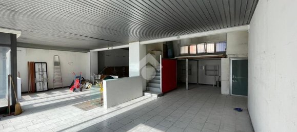 Propiedad comercial de 1 habitación en La Spezia, Italy No. 165517 3