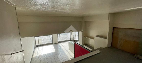 Propiedad comercial de 1 habitación en La Spezia, Italy No. 165517 7