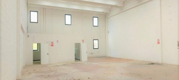 Склад 854м² в Сант Эльпидио а Маре, Италия № 375069 11