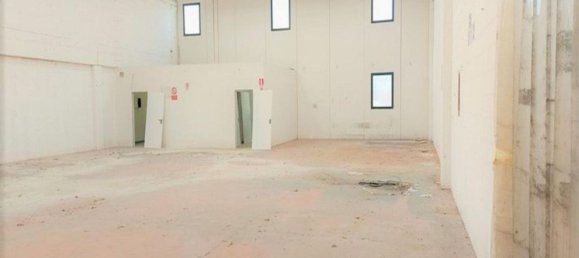 Склад 854м² в Сант Эльпидио а Маре, Италия № 375069 10