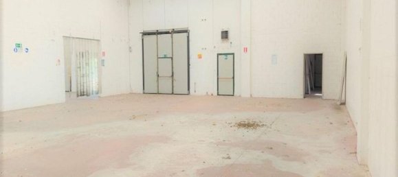 Склад 854м² в Сант Эльпидио а Маре, Италия № 375069 12