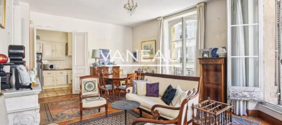 2 bedrooms Apartment in Paris, France No. 135676 5