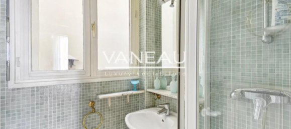 2 bedrooms Apartment in Paris, France No. 135676 13