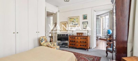 2 bedrooms Apartment in Paris, France No. 135676 9