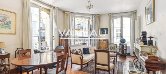 2 bedrooms Apartment in Paris, France No. 135676 2