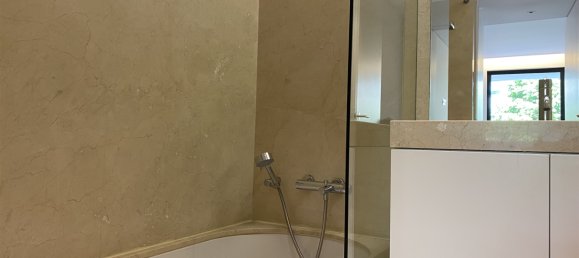 3 bedrooms Apartment in Porto, Portugal No. 132196 3