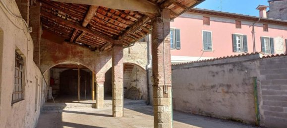 5 bedrooms House in Brescia, Italy No. 103614 2