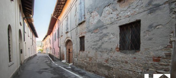 5 bedrooms House in Brescia, Italy No. 103614 12