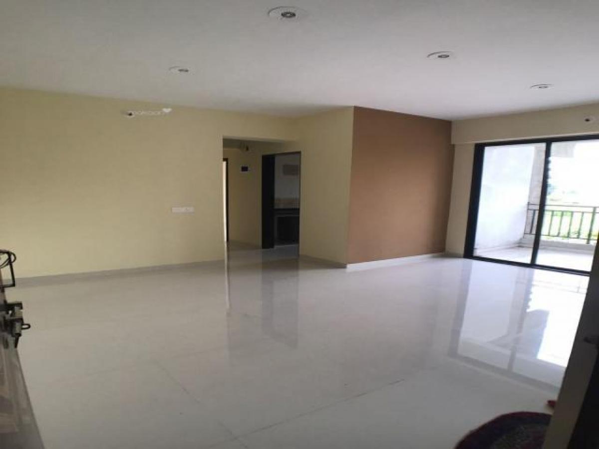 2 bedrooms House in Mumbai, India No. 12826