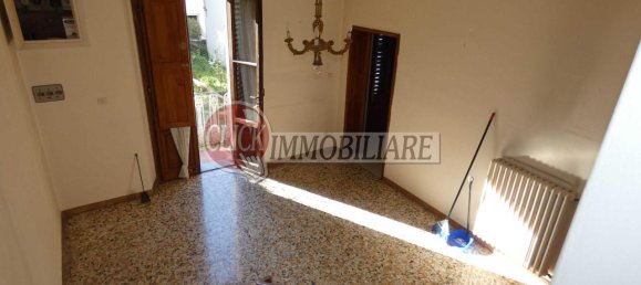 8 rooms House in Vicchio, Italy No. 108300 9