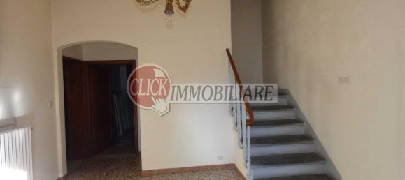8 rooms House in Vicchio, Italy No. 108300 2
