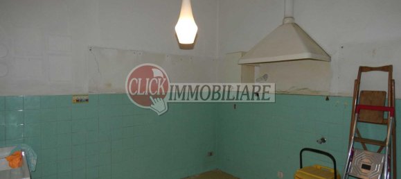8 rooms House in Vicchio, Italy No. 108300 7