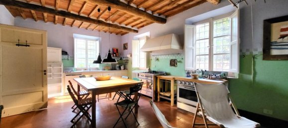 Дом с 8 спальнями в Камайоре, Италия № 377448 11