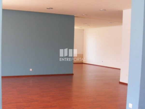 Propiedad comercial en Viana do Castelo, Portugal 275 m² No. 76930