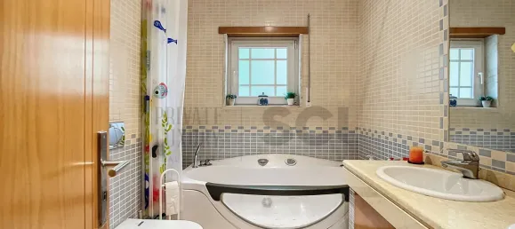 5 Schlafzimmer Haus in Corroios, Portugal, Nr. 107193 18