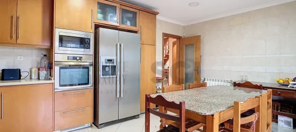 5 Schlafzimmer Haus in Corroios, Portugal, Nr. 107193 3