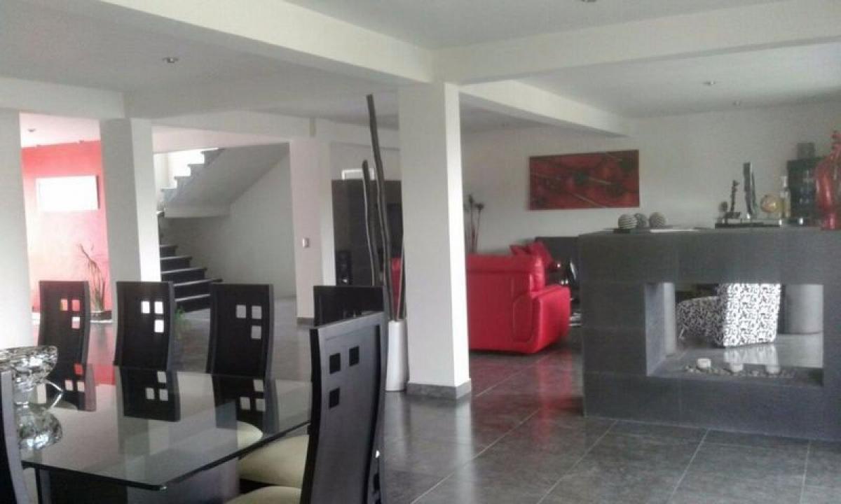 3 bedrooms House in Ciudad Lopez Mateos, Mexico No. 210353