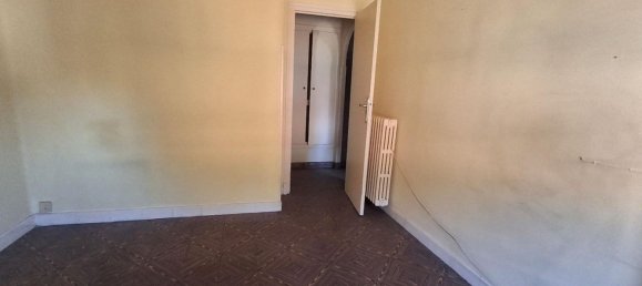 1000m² Building in Leon, Spain No. 28819 12